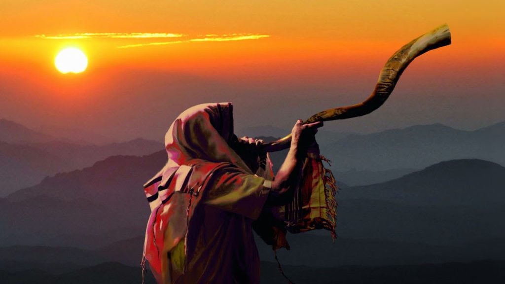 blowing-shofar